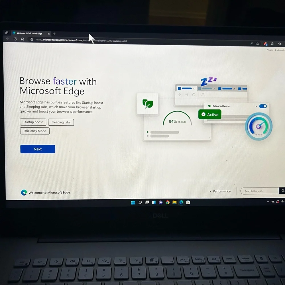 Dell Inspiron 7791 2-In-1 “17.3” inch Full HD i7 16GB RAM and 512 SSD
